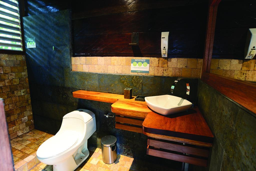 Jamu Lodge Puerto Montufar Dış mekan fotoğraf