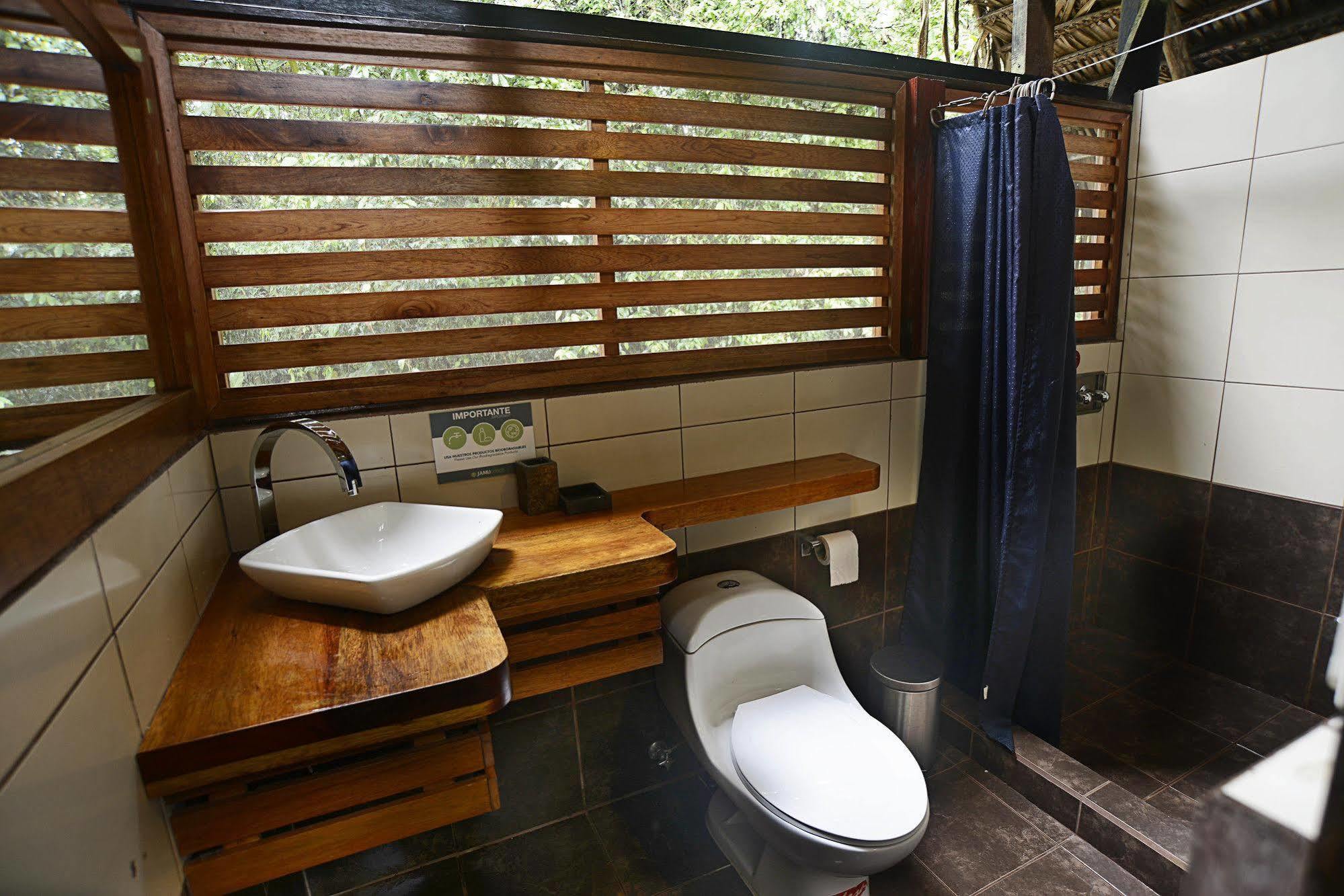 Jamu Lodge Puerto Montufar Dış mekan fotoğraf